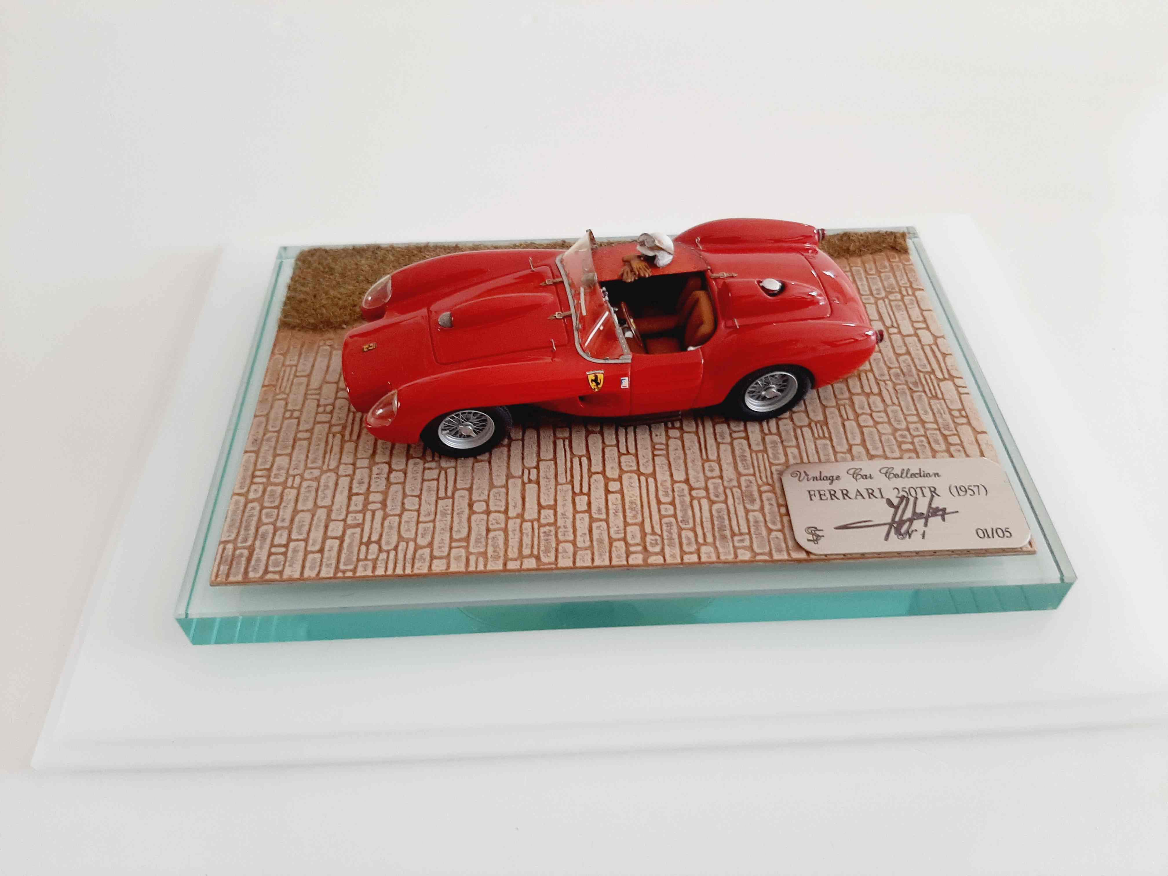 F. Suber : Ferrari 250 TR 1957 --> SOLD